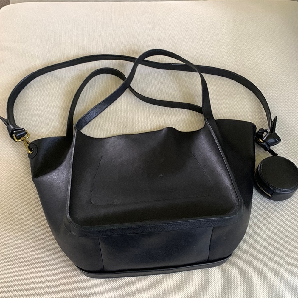 Madewell large black sydney crossbody tote, EUC